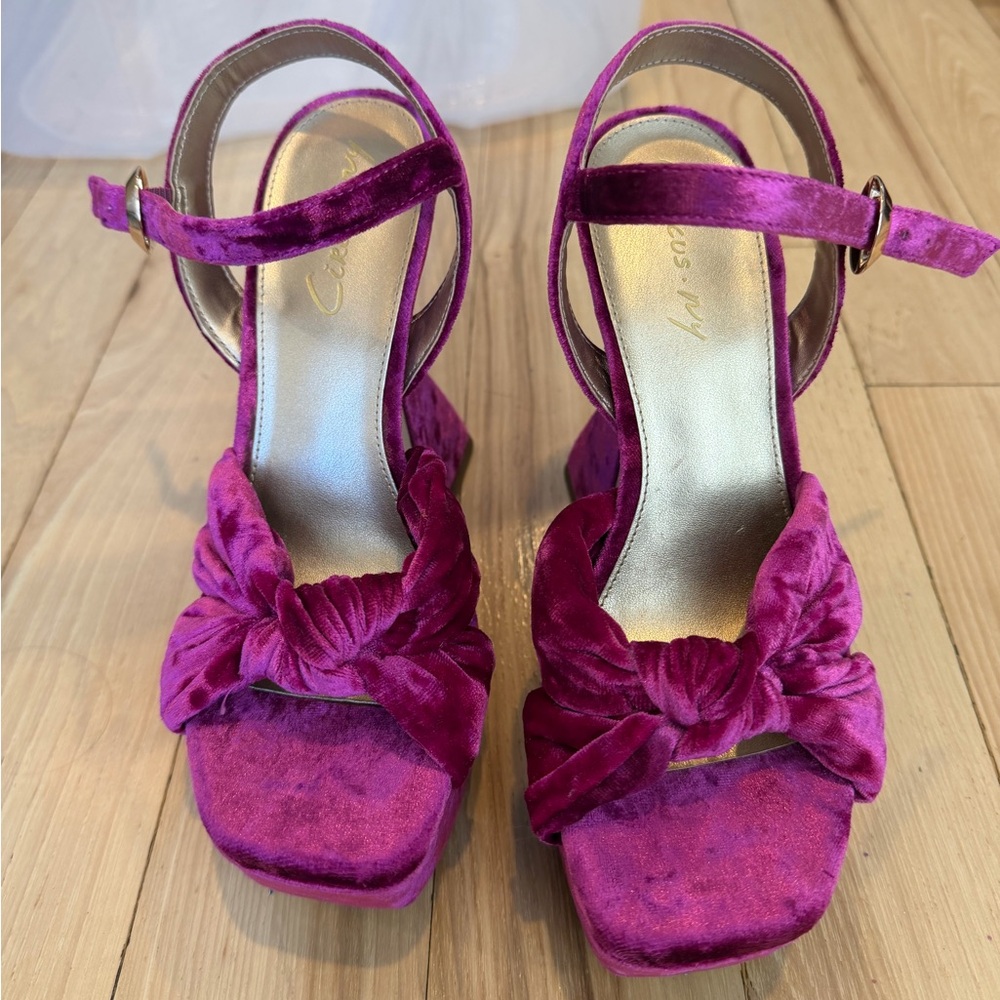 Circus NY Audrey Magenta Velvet Heels - size 6! - Picture 4 of 6